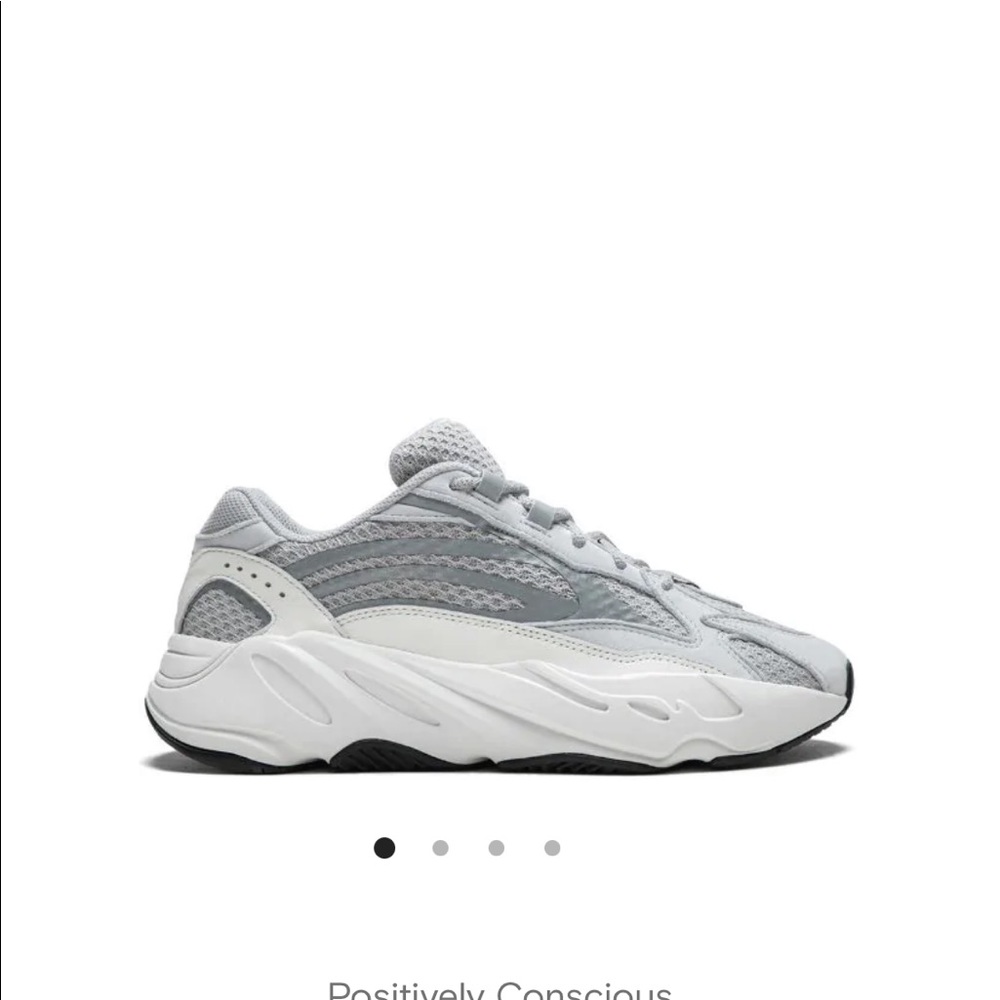 Yeezy 700 static